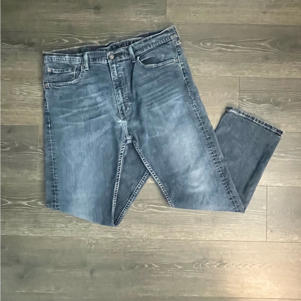 Levi's 505‎ Jeans Men's 38x30 Blue Straight Fit Zip Fly Dark Wash Classic Denim